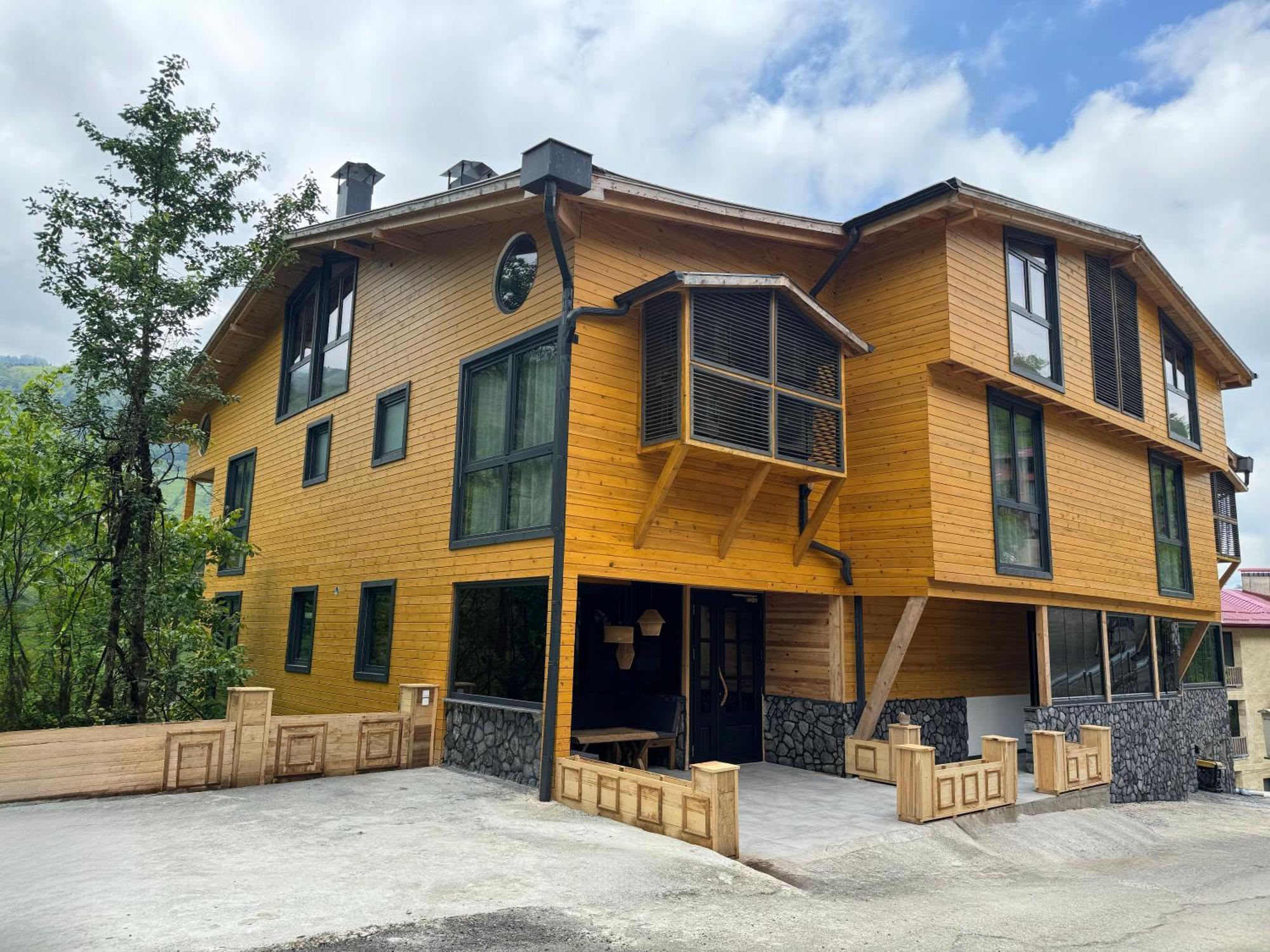 Hotel Suvand House